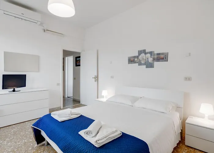 Appartamento Guesthost - Lulli Cozy With Balcony