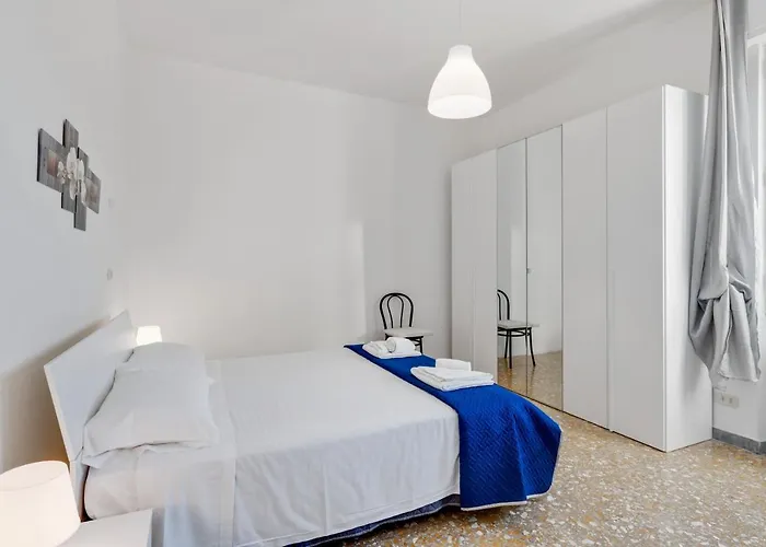 Guesthost - Lulli Cozy With Balcony Appartamento Firenze